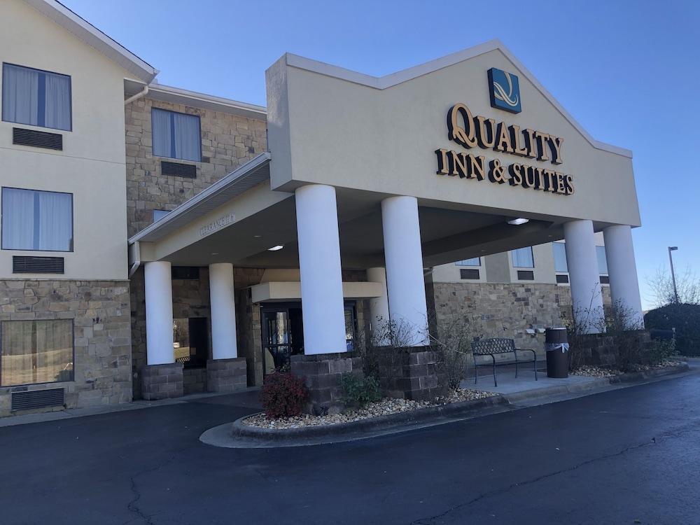 Quality Inn & Suites Malvern Exterior photo
